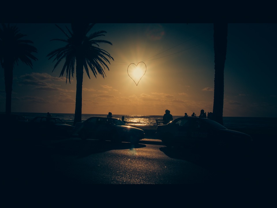 camps-bay-heart-sunset